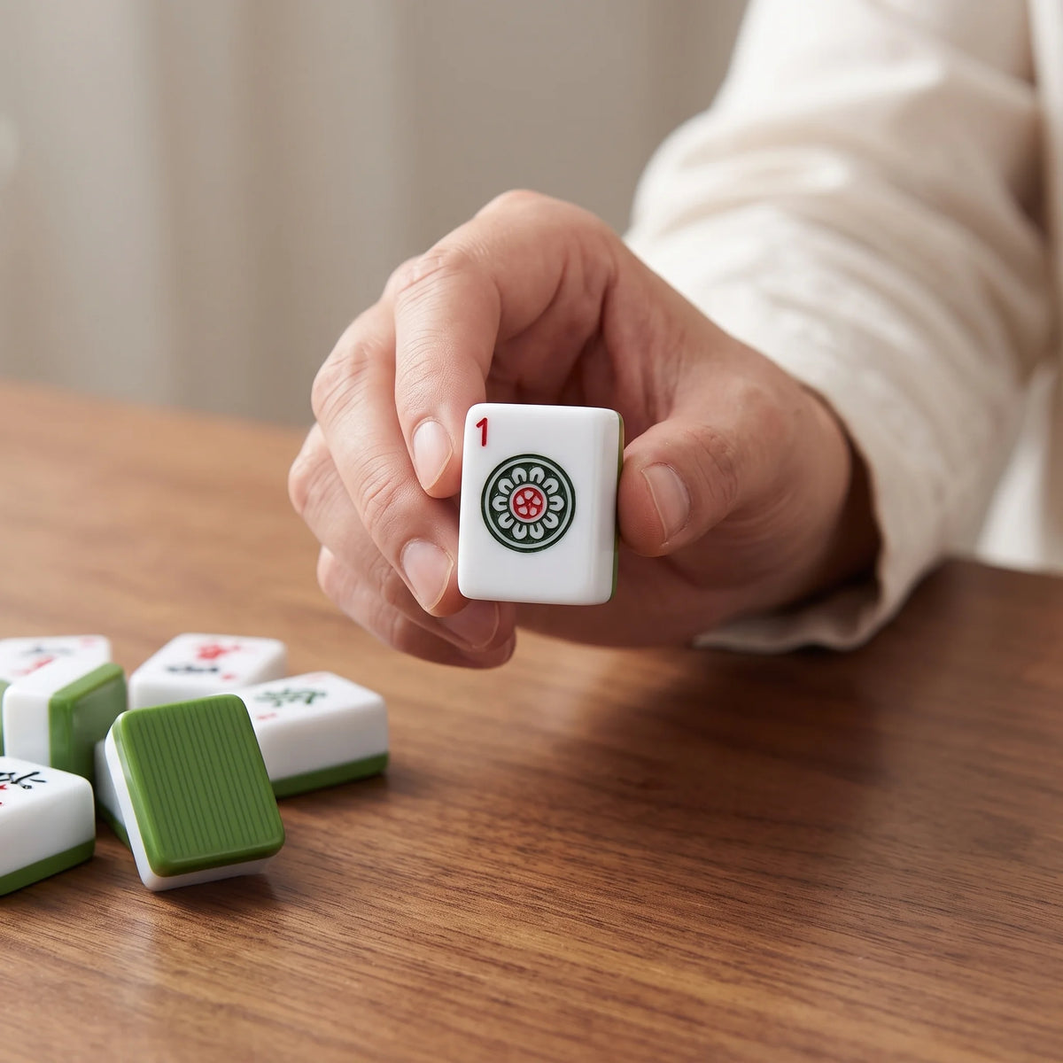 Willow Court Mahjong Set
